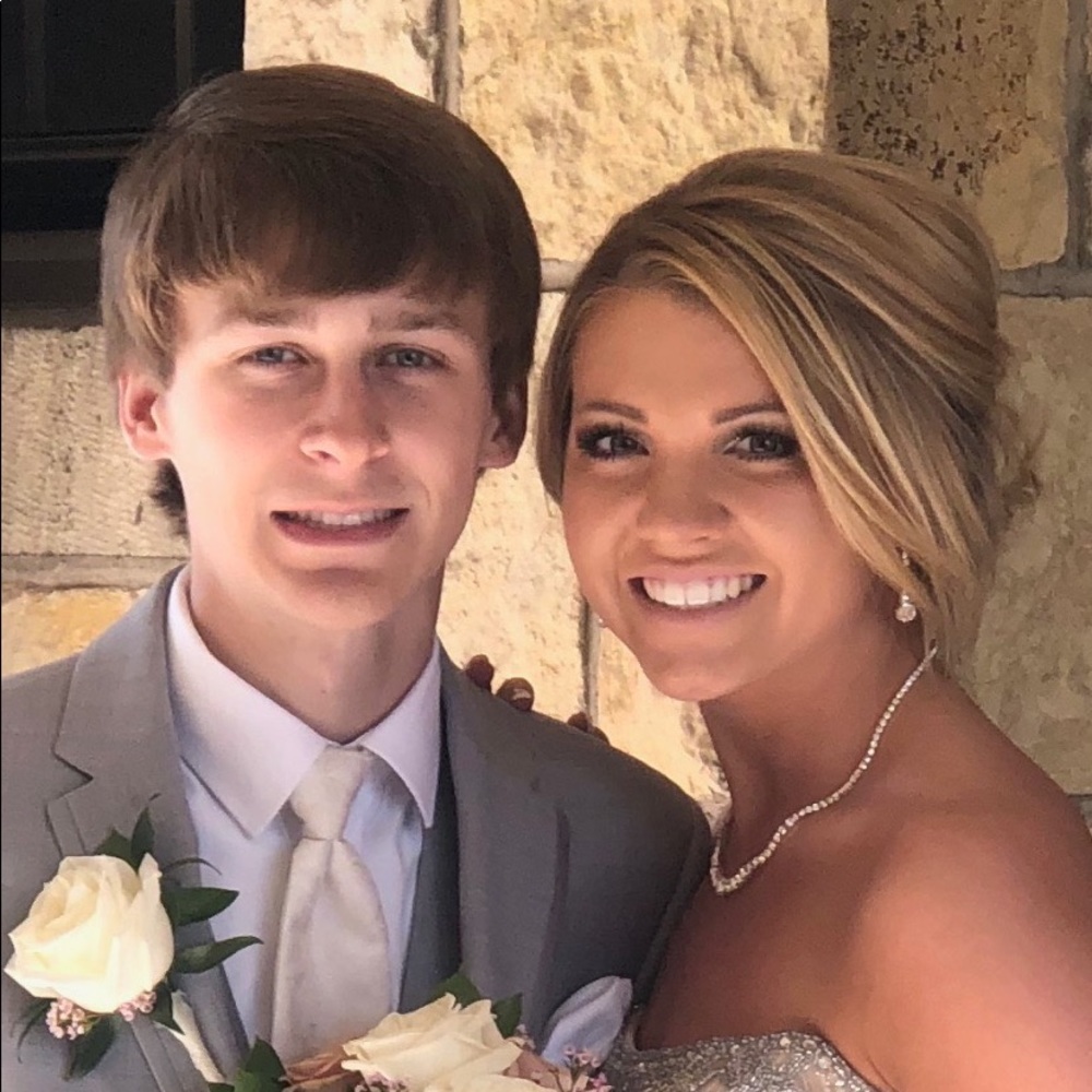 Meet your Posher, Elle